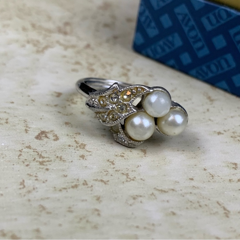 Vintage 70s Avon Evening Splendor Silver Ring Faux Pearl Rhinestone Adjustable - Picture 6 of 8